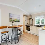 1 Bed In Ulverston Oc-50081 Lodge *