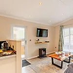 1 Bed In Ulverston Oc-50081 Domek letniskowy *